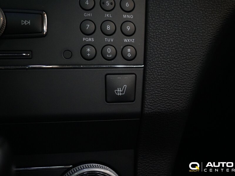 Used 2010 Mercedes-Benz GLK 350 4MATIC image 18