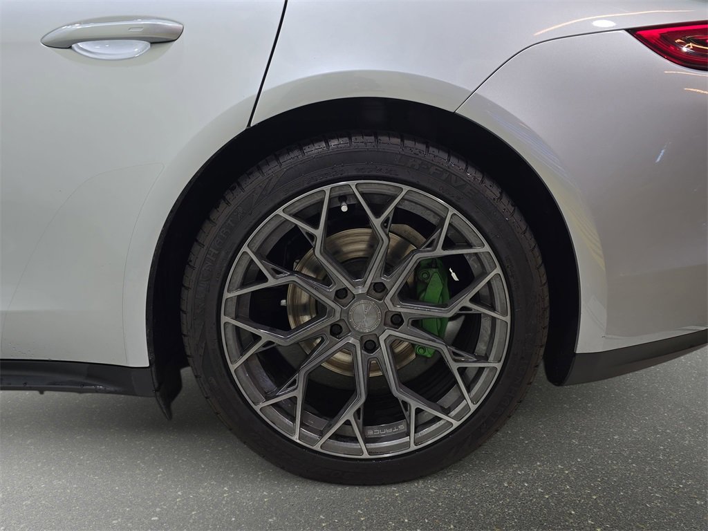 Used 2018 Porsche Panamera 4 image 35