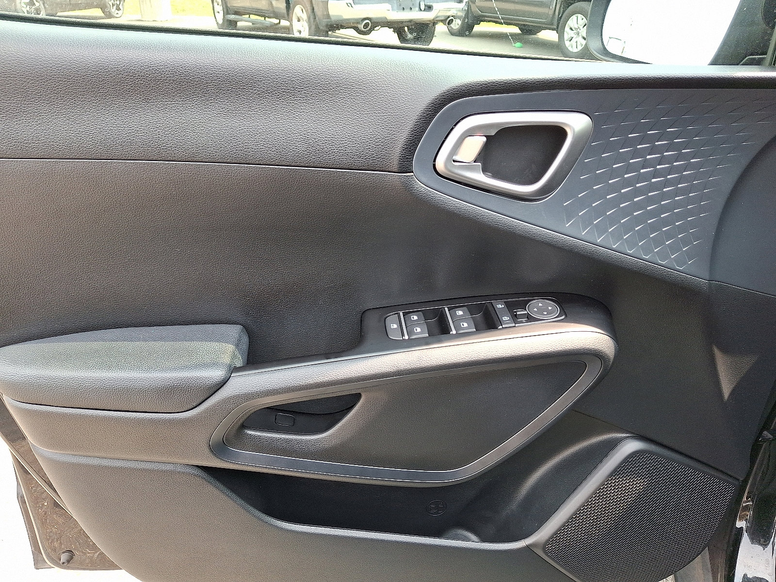 Used 2023 Kia Soul EX image 12