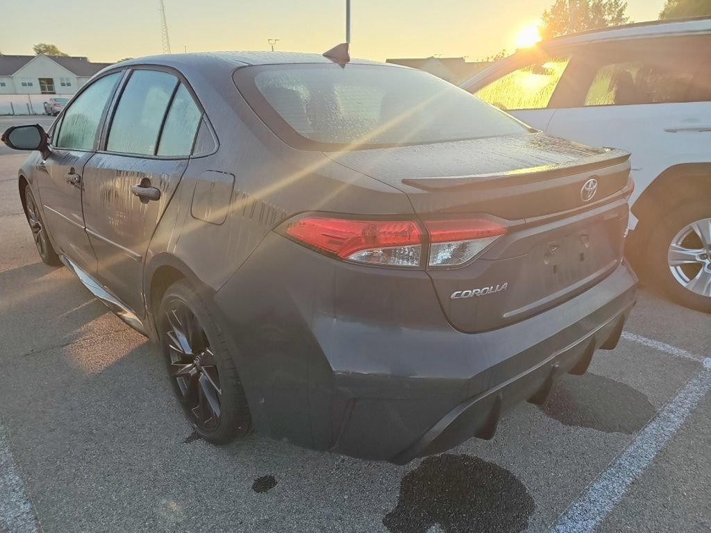 Used 2023 Toyota Corolla SE w/ Carpet Mat Package (TMS) FWD image 4