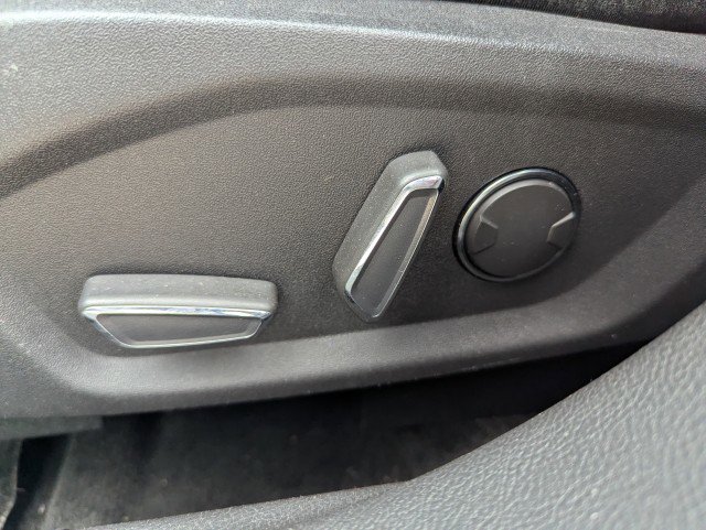 Used 2015 Ford Fusion SE image 11