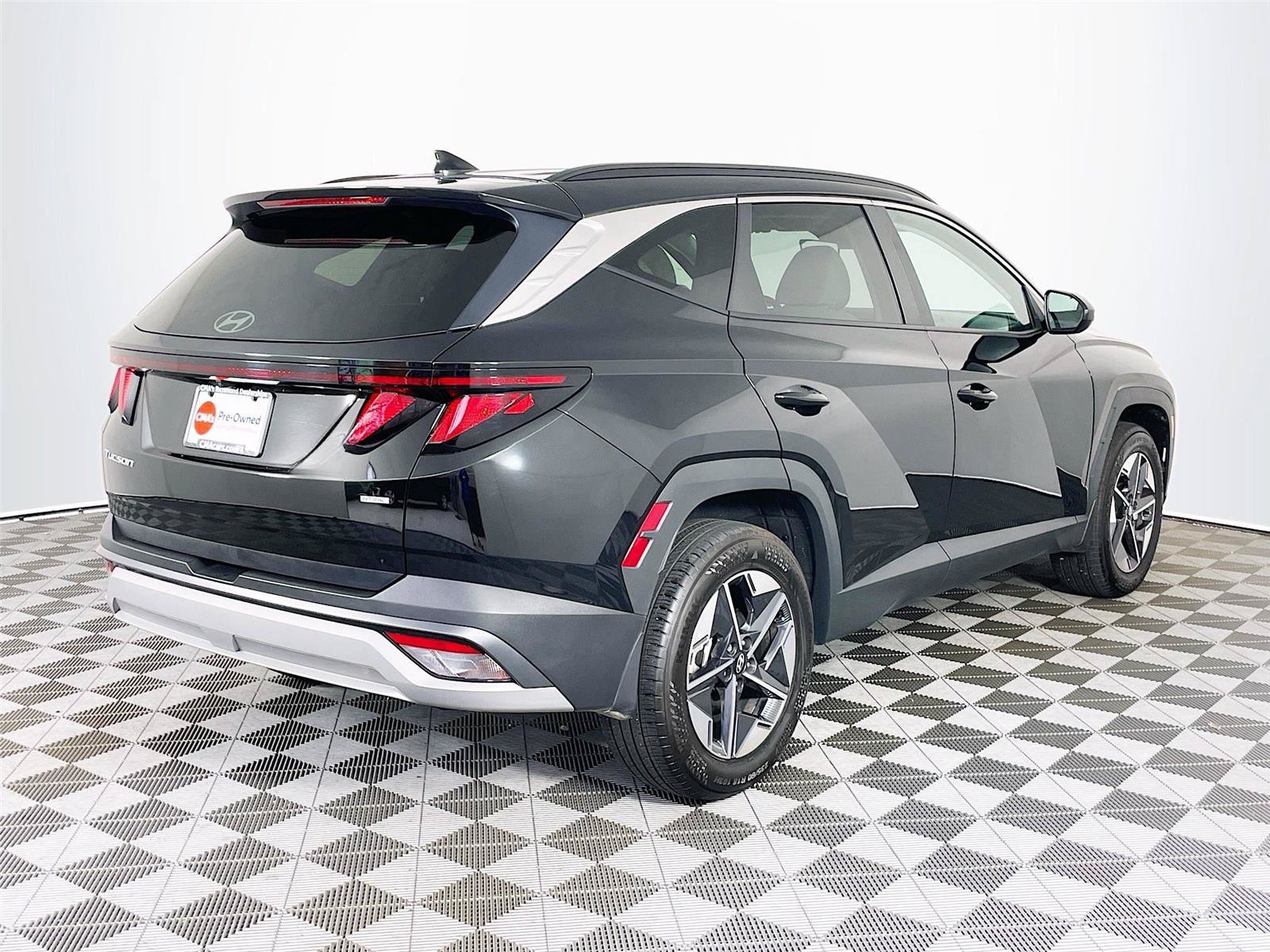 Certified 2025 Hyundai Tucson SEL AWD/4WD image 10