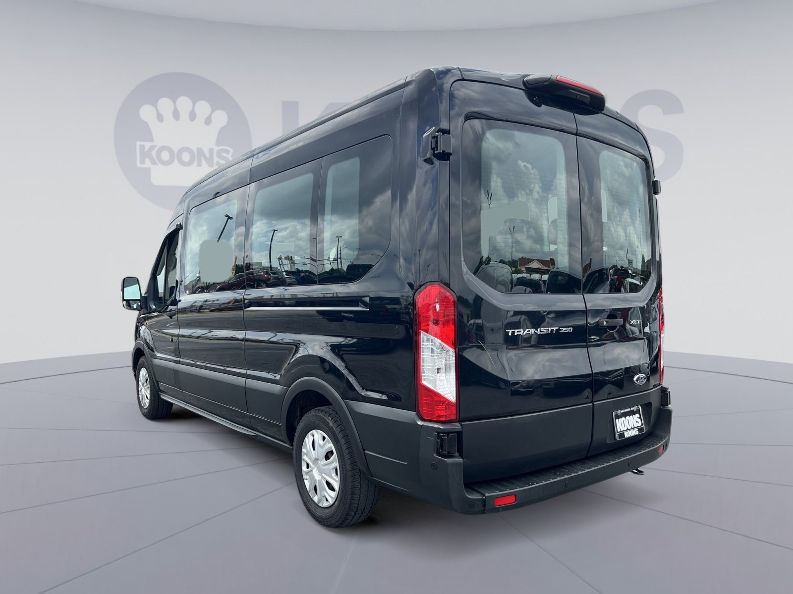 Used 2021 Ford Transit 350 XLT RWD image 4