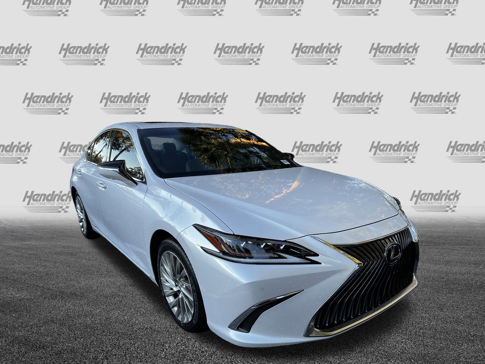 Used 2021 Lexus ES 300h Ultra Luxury w/ Accessory Package 2 image 2