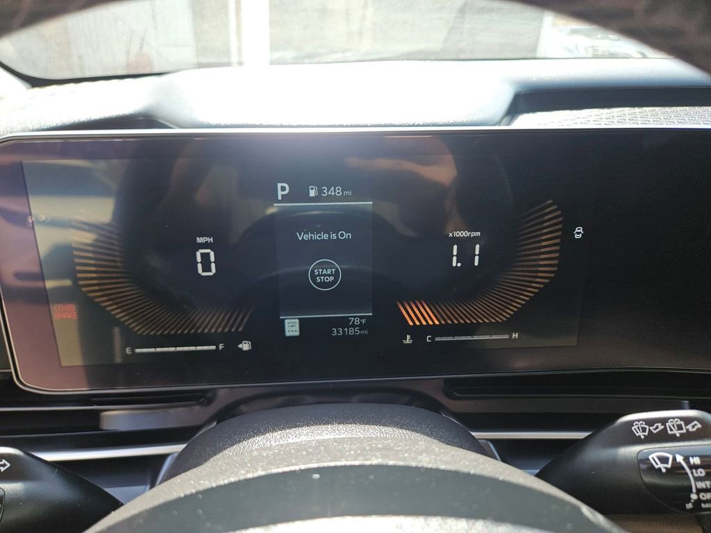 Used 2025 Kia Carnival image 19