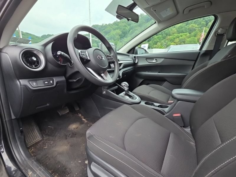 Used 2021 Kia Forte LXS FWD image 9