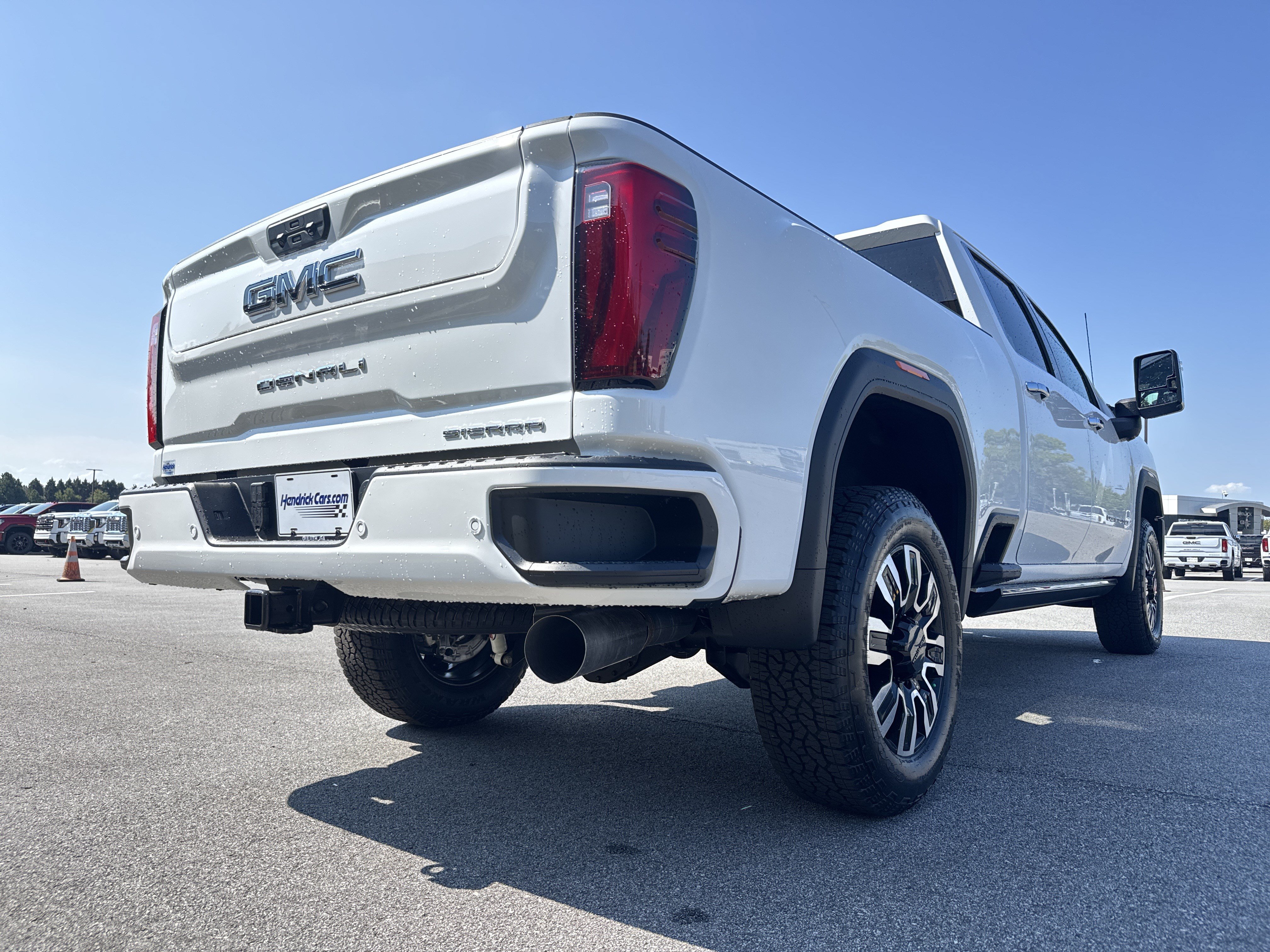 New 2026 GMC Sierra 2500 Denali Ultimate AWD/4WD image 10
