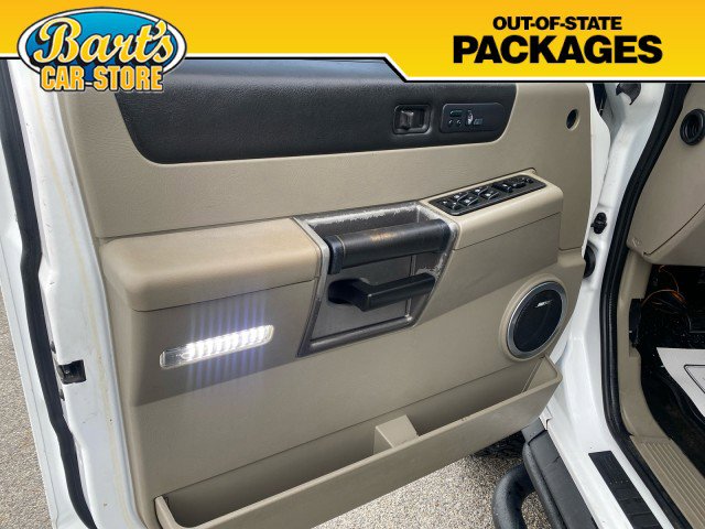 Used 2003 HUMMER H2 w/ Preferred Equipment Group image 24