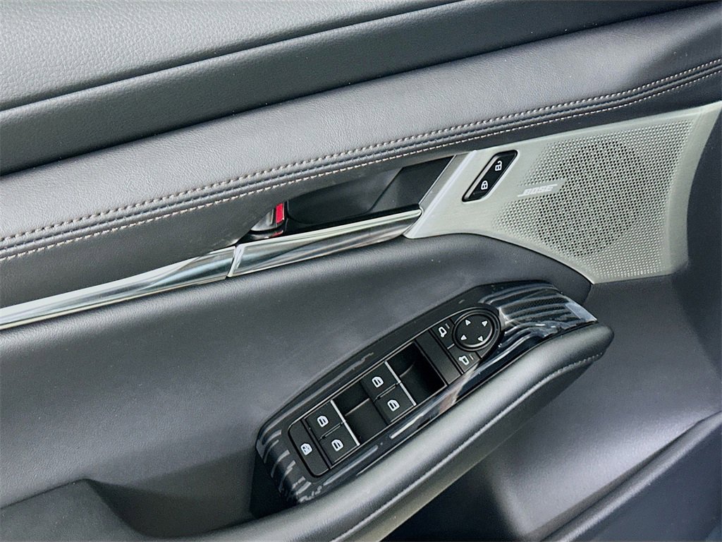 New 2025 MAZDA MAZDA3 Hatchback w/Premium Plus Pkg image 21