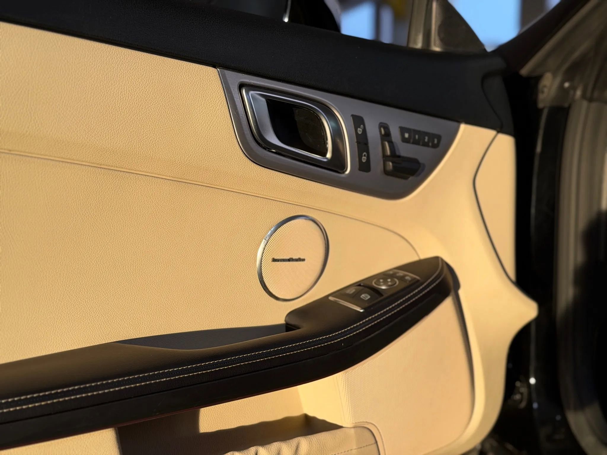 Used 2014 Mercedes-Benz SLK 250 w/ Sport Package image 21