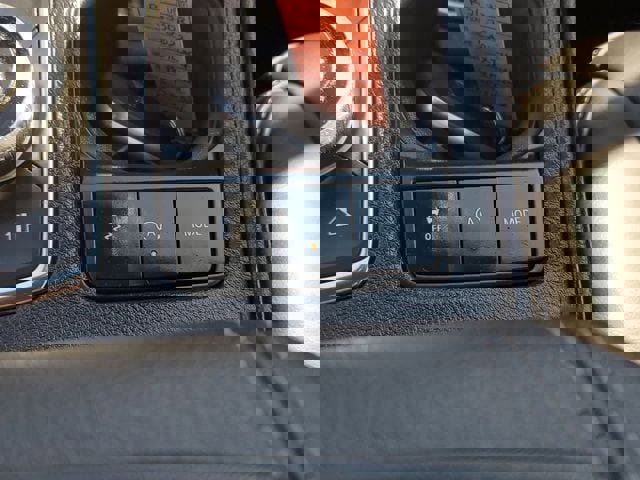 Used 2022 Cadillac XT4 Premium Luxury w/ Enhanced Visibility Package image 33