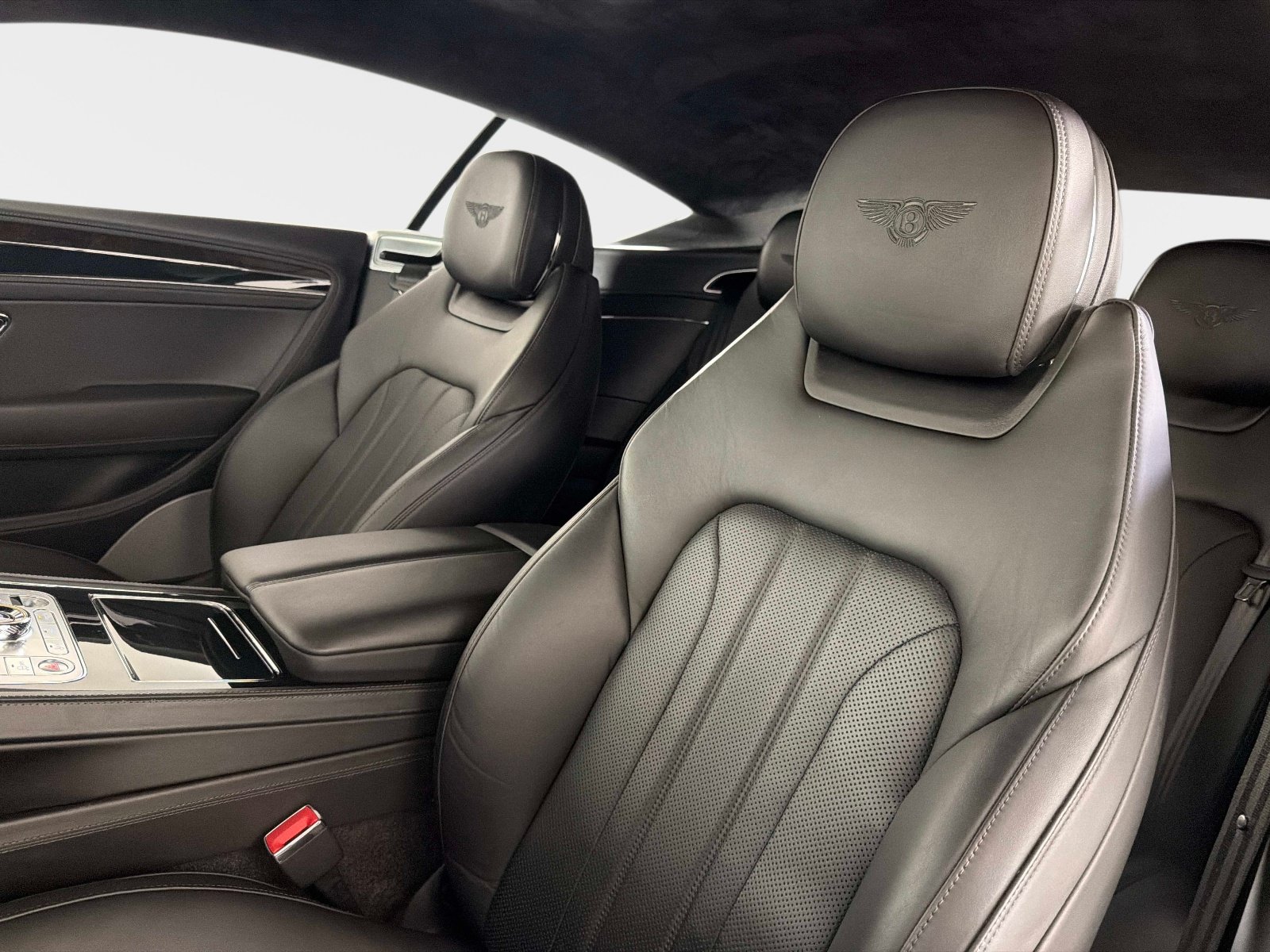Used 2020 Bentley Continental GT AWD/4WD image 30