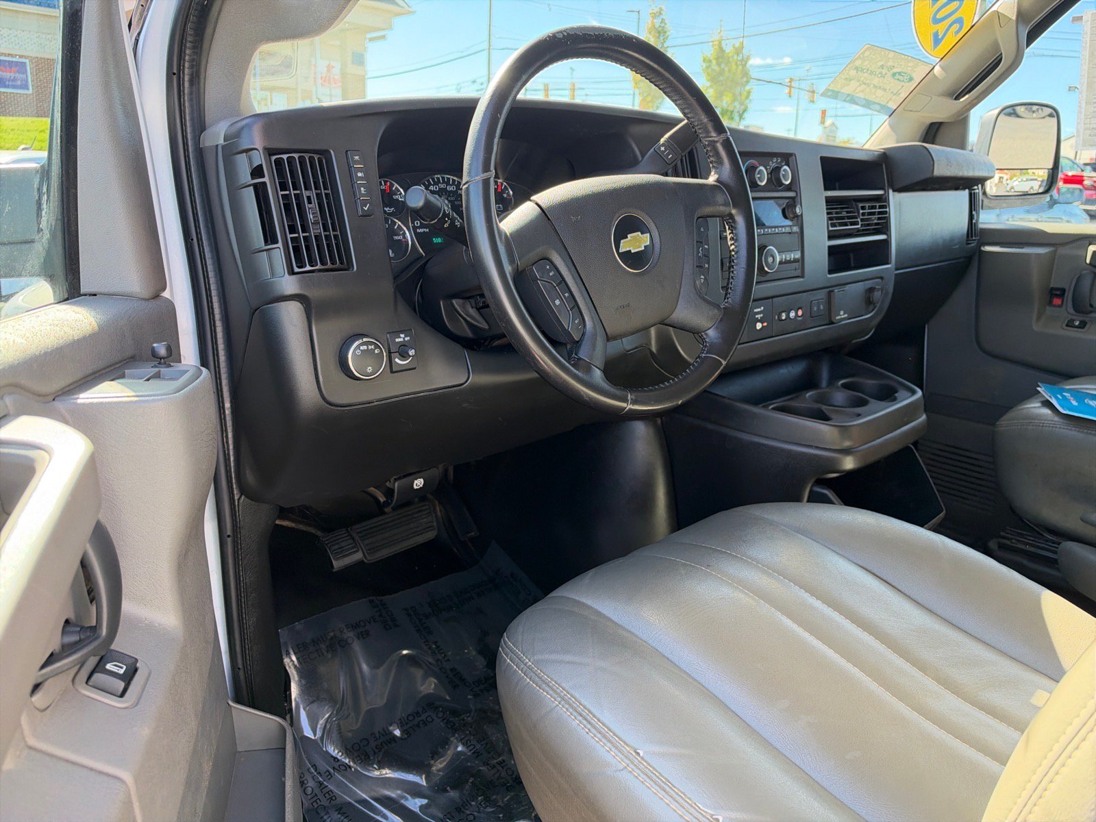 Used 2021 Chevrolet Express 2500 w/ Driver Convenience Package RWD image 2