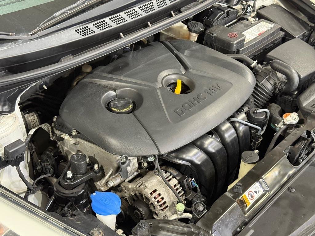 Used 2016 Hyundai Elantra SE FWD image 25