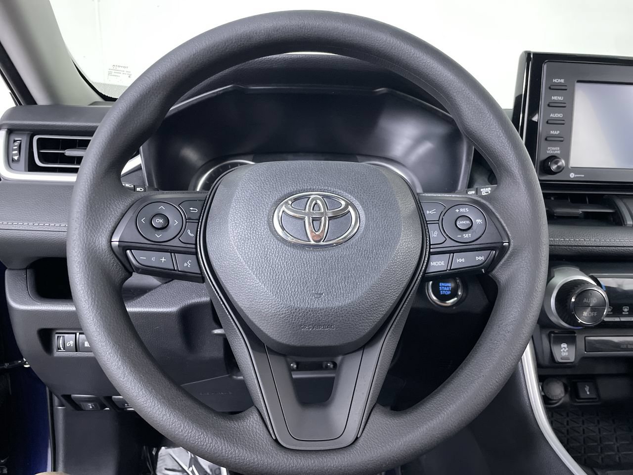 Used 2021 Toyota RAV4 XLE AWD/4WD image 14
