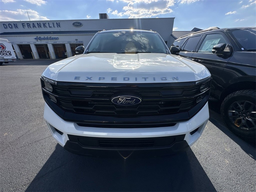 New 2025 Ford Expedition Active image 28