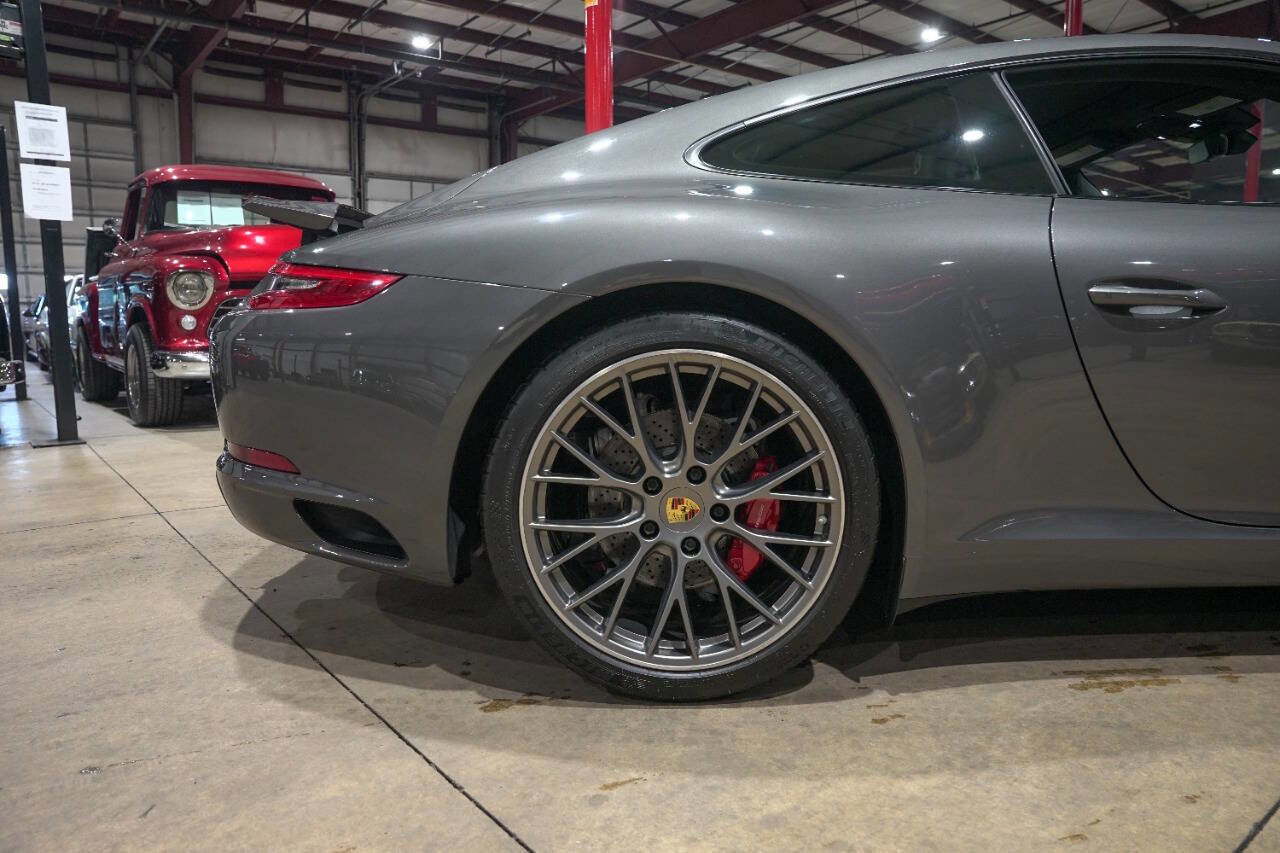 Used 2019 Porsche 911 Carrera S image 9