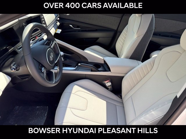 New 2026 Hyundai Elantra SE FWD image 4