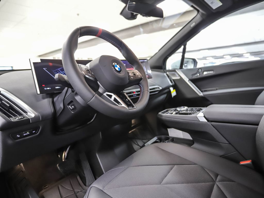 Used 2025 BMW iX M60 w/ Luxury Package image 10