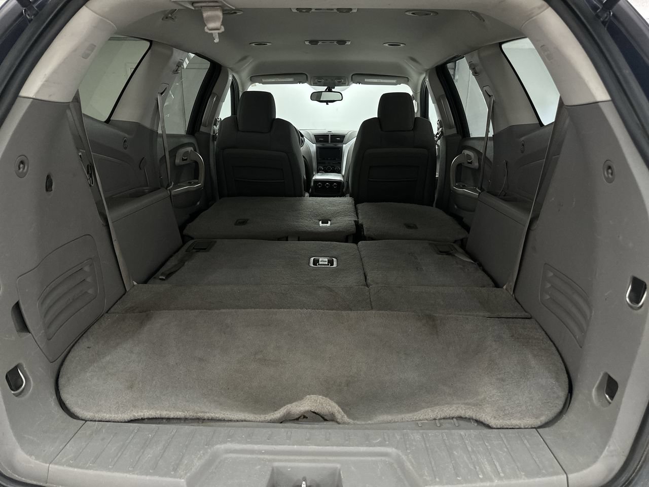Used 2012 Chevrolet Traverse LS FWD image 27