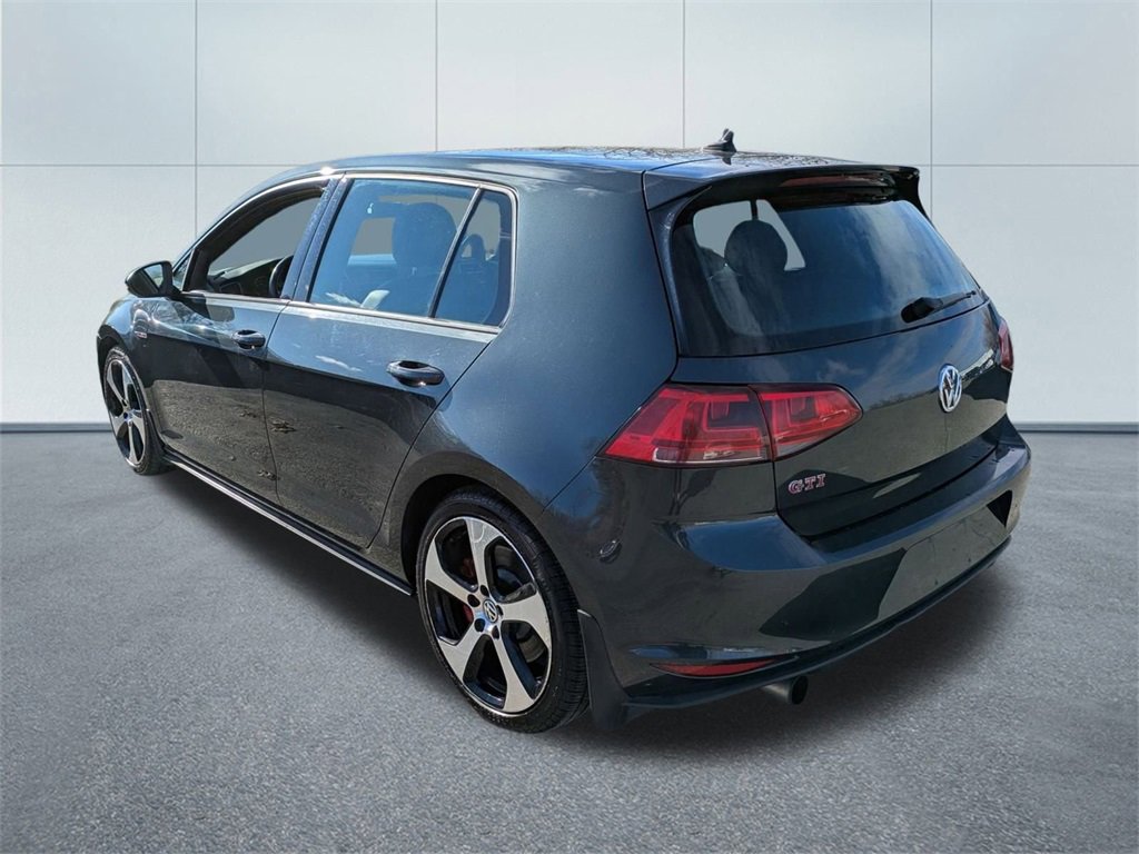 Used 2017 Volkswagen GTI SE image 5