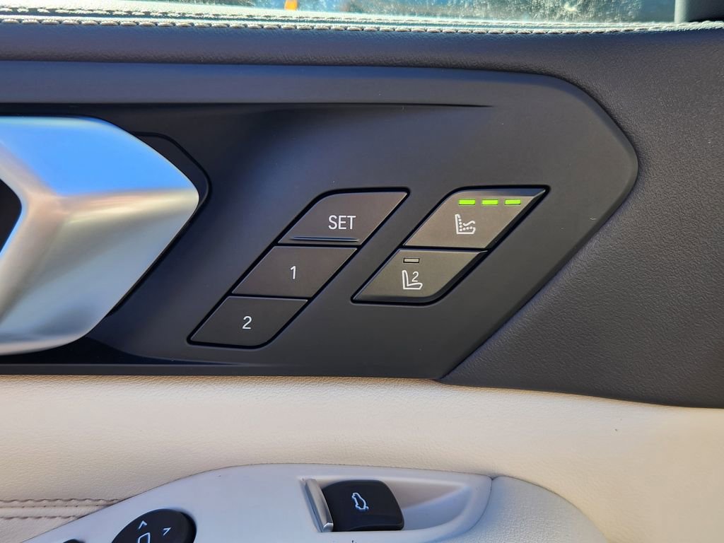 New 2026 BMW X5 xDrive50e image 18