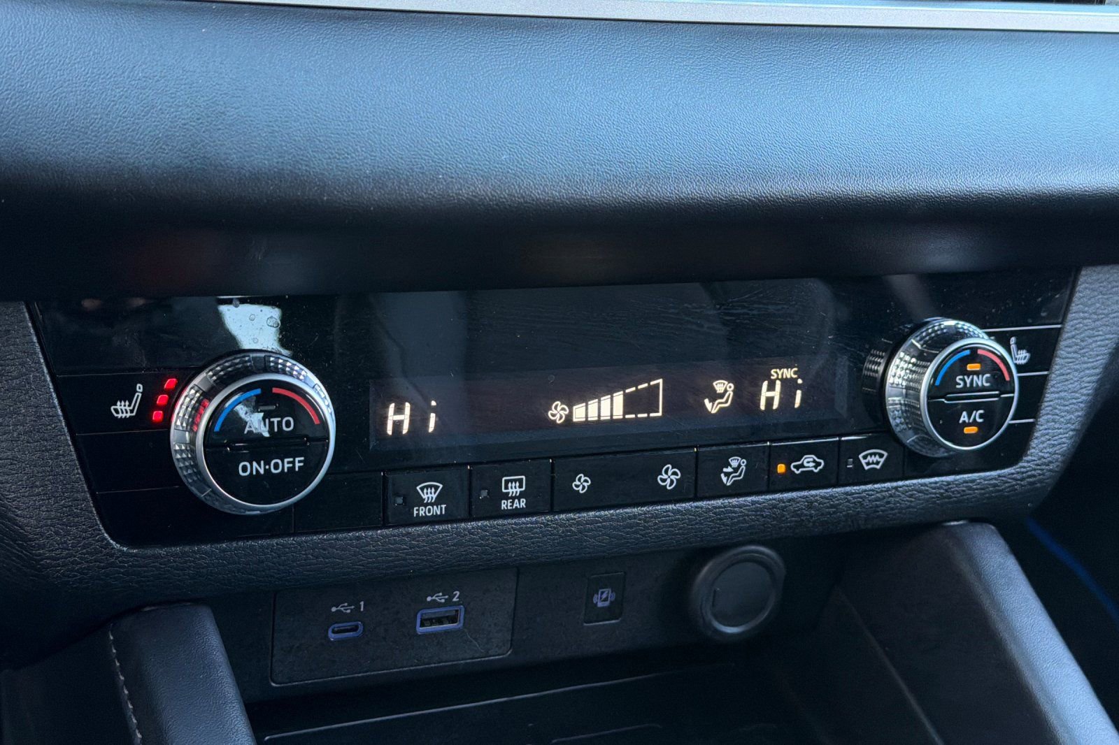 Used 2024 Mitsubishi Outlander SE image 22