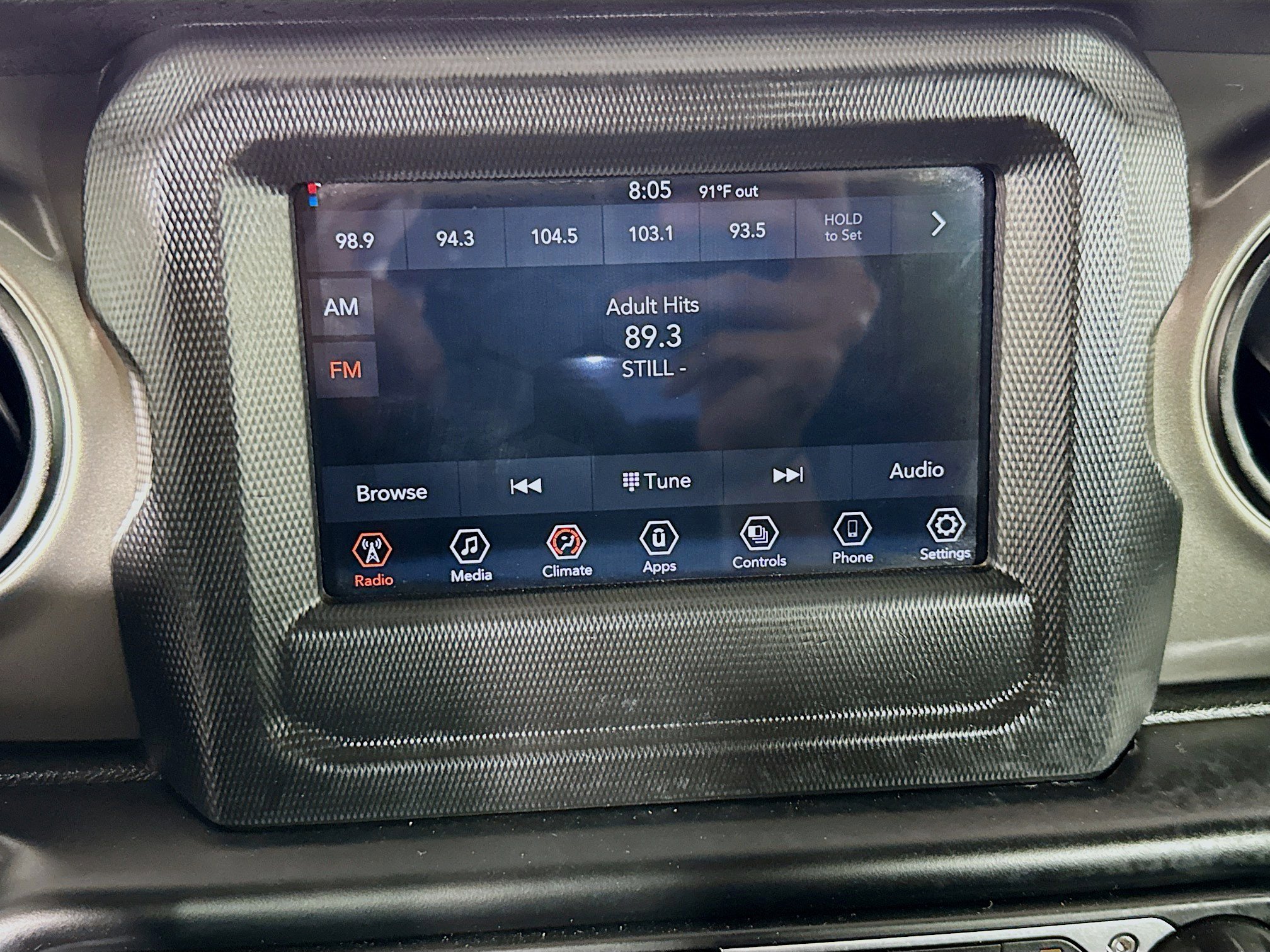 Used 2023 Jeep Wrangler Sport image 17