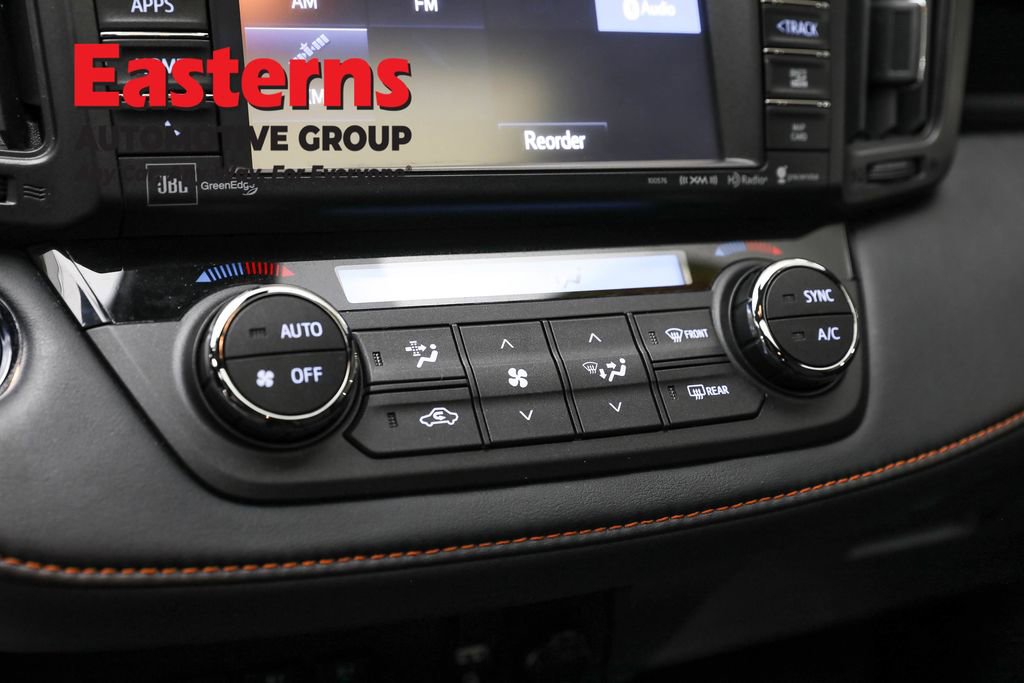 Used 2018 Toyota RAV4 SE image 20