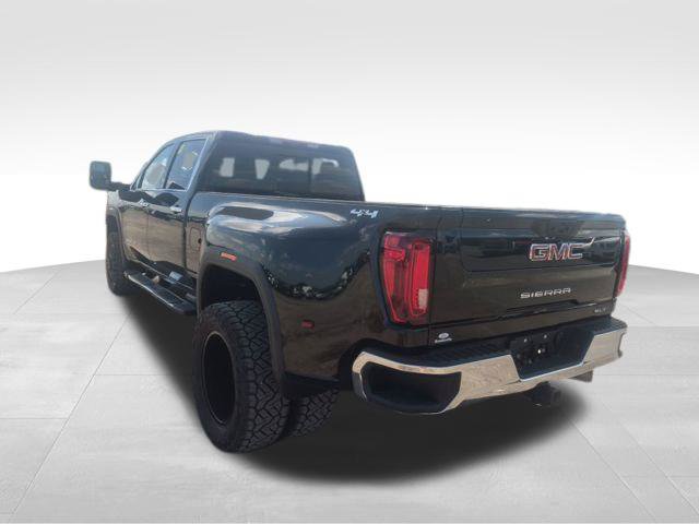 Used 2023 GMC Sierra 3500 SLT w/ SLT Convenience Package AWD/4WD image 3
