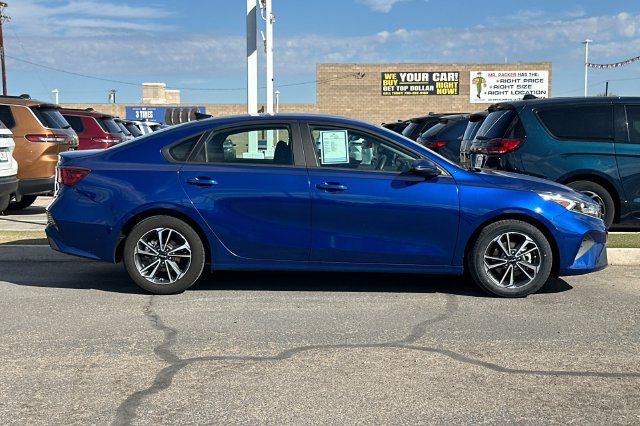 Used 2024 Kia Forte LXS w/ LXS Technology Package FWD image 2