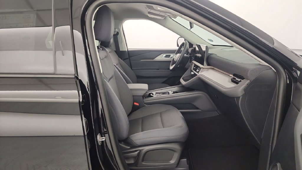 New 2026 Ford Explorer Active AWD/4WD image 32