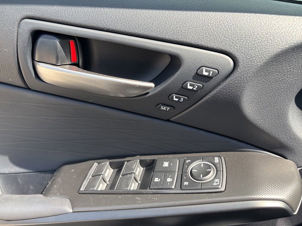 Used 2025 Lexus IS 350 F Sport w/ Navigation Package RWD image 12