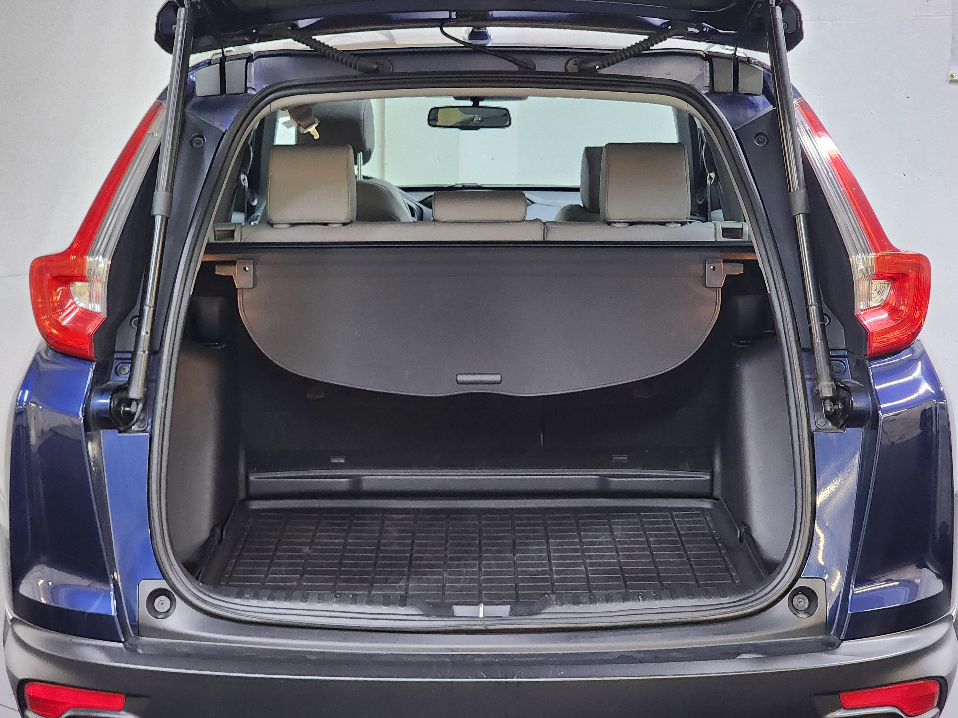 Used 2018 Honda CR-V Touring image 8