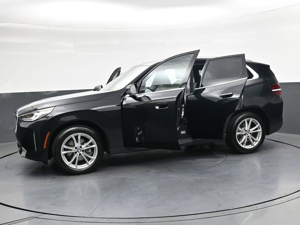 Used 2025 BMW X3 xDrive30 w/ Convenience Package AWD/4WD image 39
