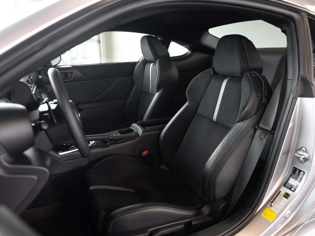 Used 2024 Toyota GR86 Premium RWD image 8