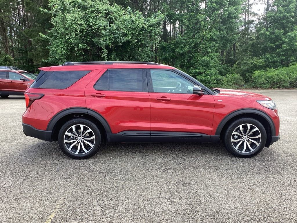 New 2026 Ford Explorer ST-Line RWD image 4