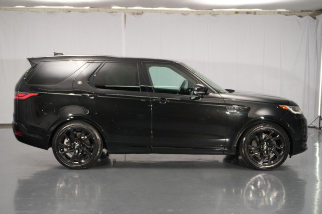 Used 2024 Land Rover Discovery Dynamic SE AWD/4WD image 9