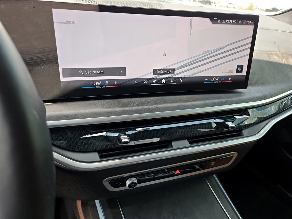 Used 2025 BMW X7 xDrive40i w/ M Sport Package image 17