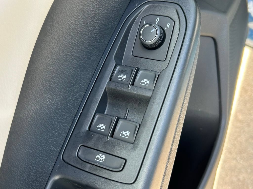 New 2026 Volkswagen Taos S FWD image 18