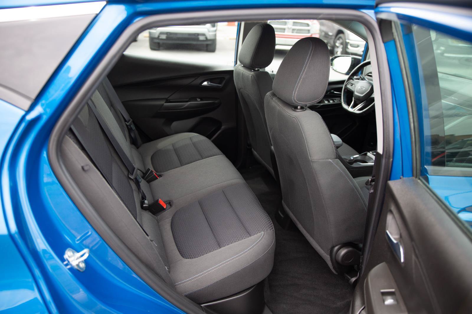 Used 2023 Chevrolet Bolt LT FWD image 23