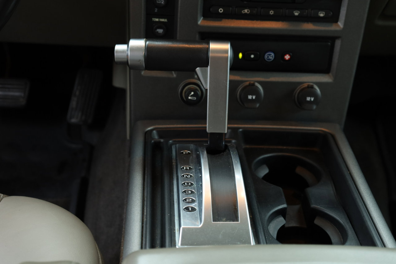 Used 2003 HUMMER H2 w/ Preferred Equipment Group image 8