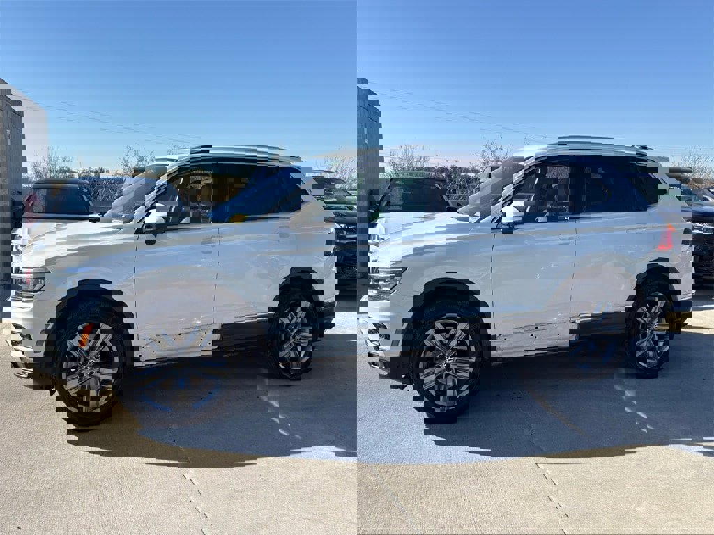 Used 2019 Volkswagen Tiguan SEL Premium image 4