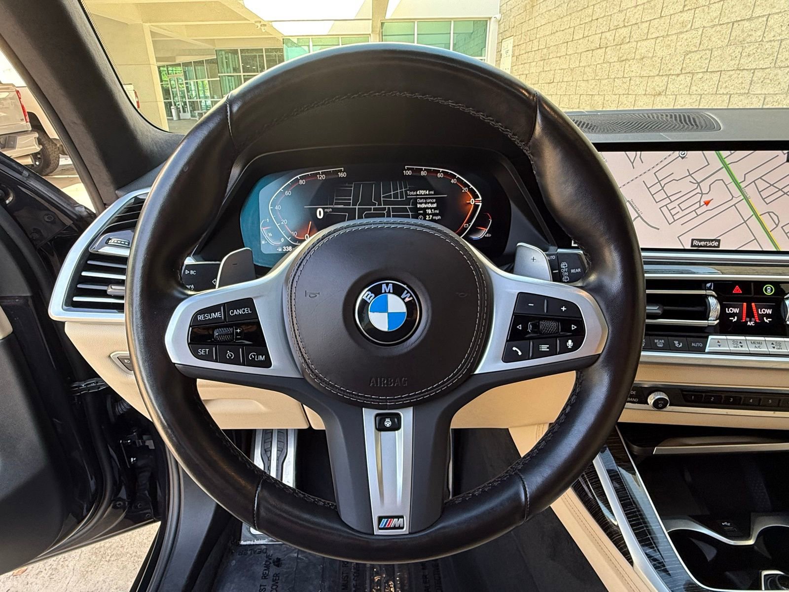 Used 2022 BMW X7 xDrive40i w/ M Sport Package image 25