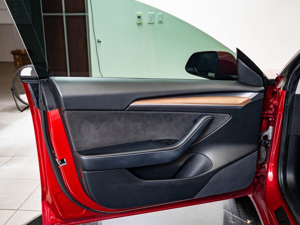 Used 2021 Tesla Model 3 Standard Range Plus image 22