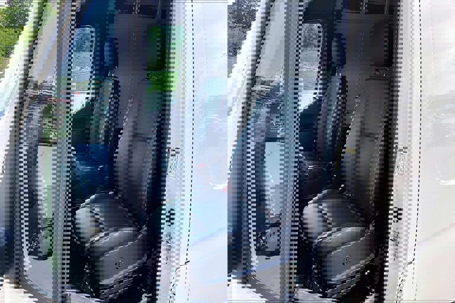 Used 2023 Mercedes-Benz Sprinter 2500 image 8