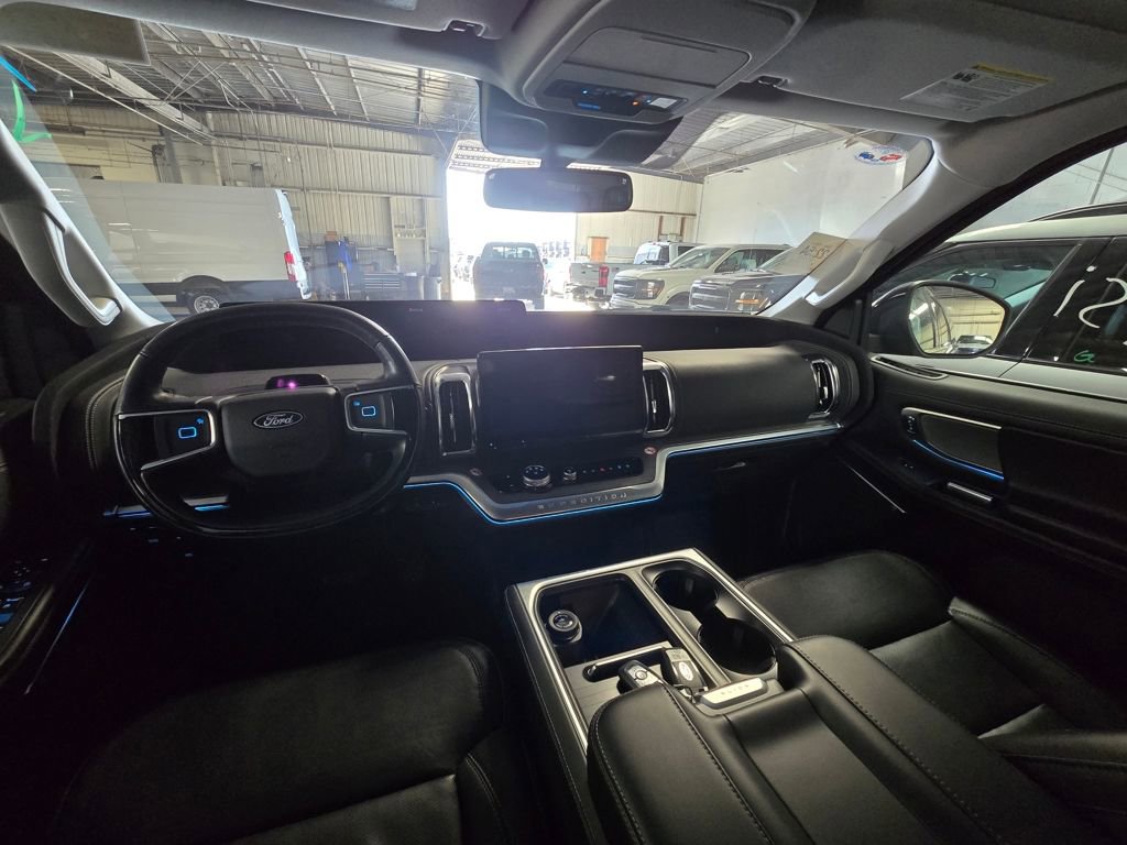 Used 2025 Ford Expedition Max Platinum image 20