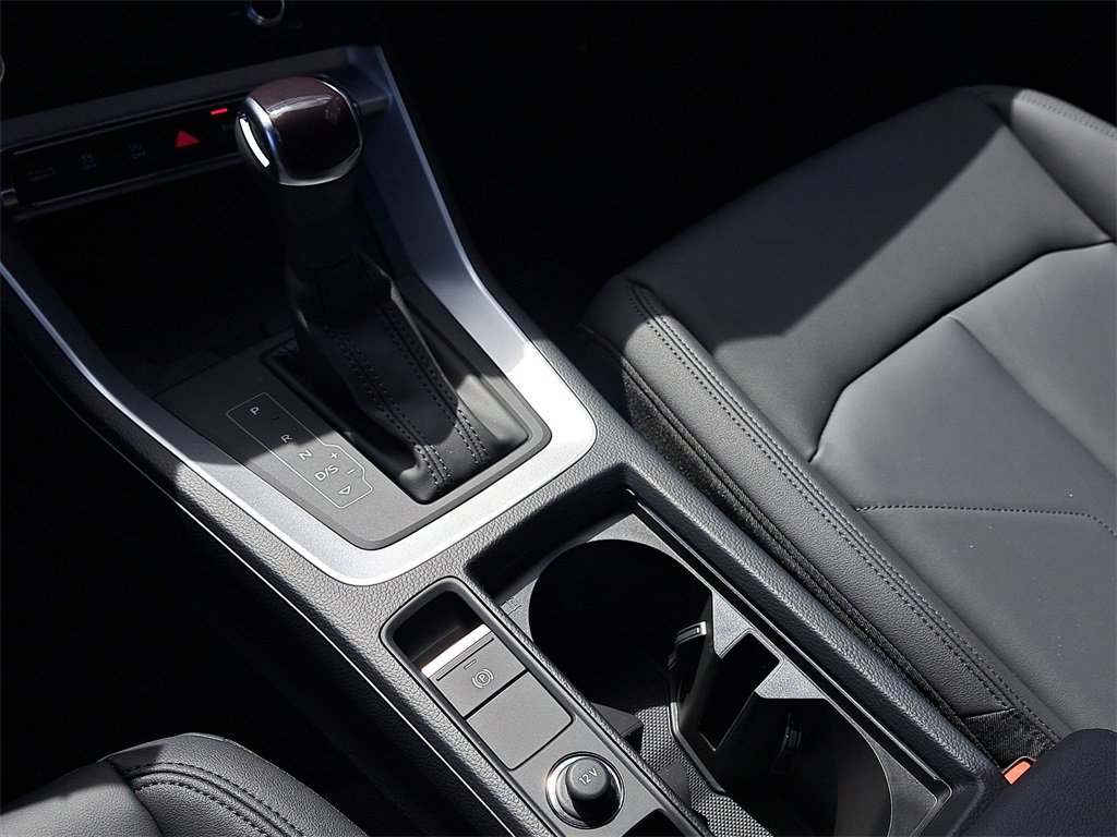 New 2025 Audi Q3 2.0T Premium image 15