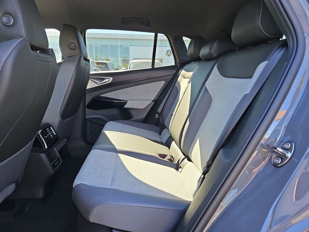 New 2026 Volkswagen ID.4 Pro image 18