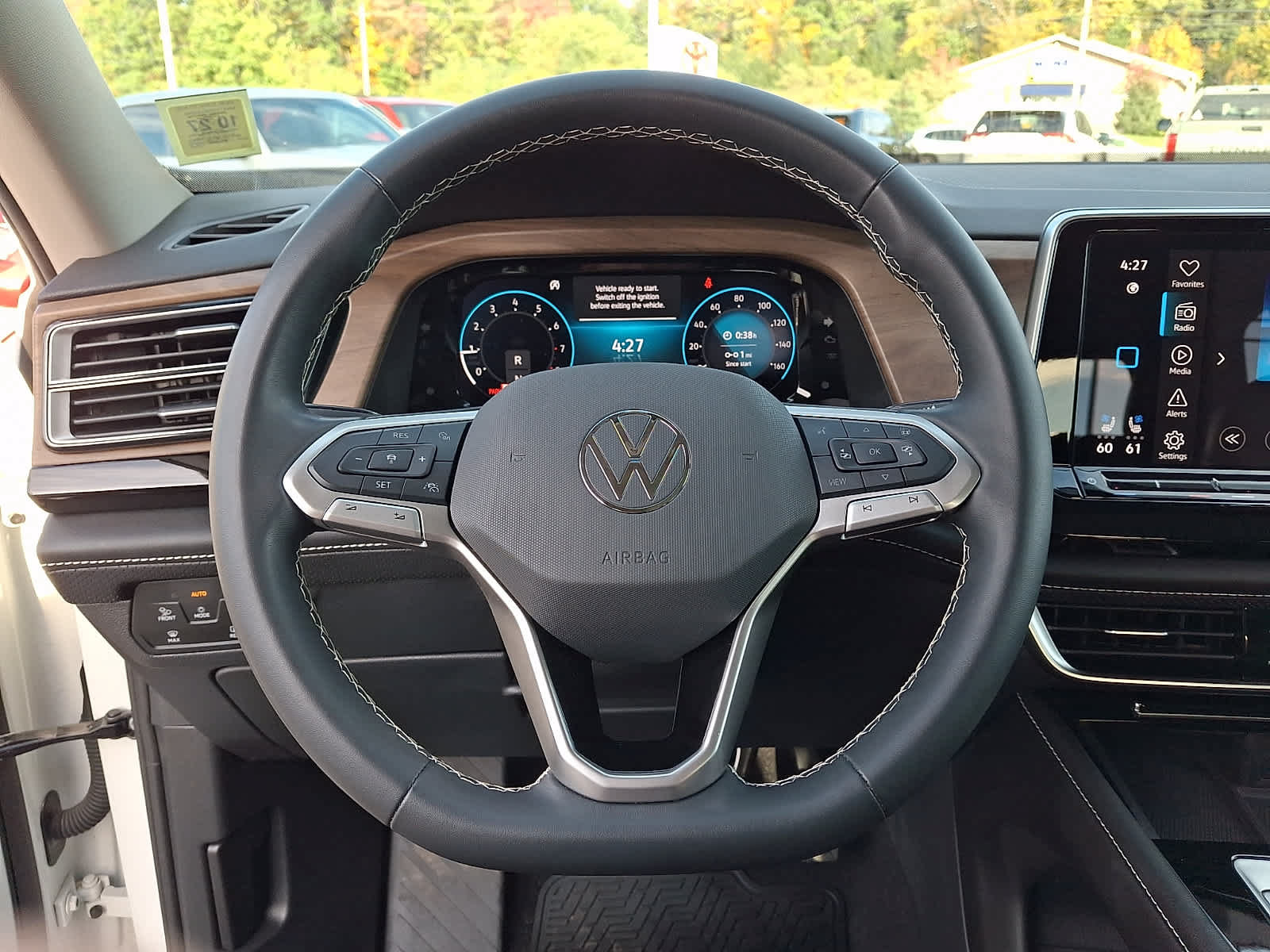 Used 2024 Volkswagen Atlas SE AWD/4WD image 23